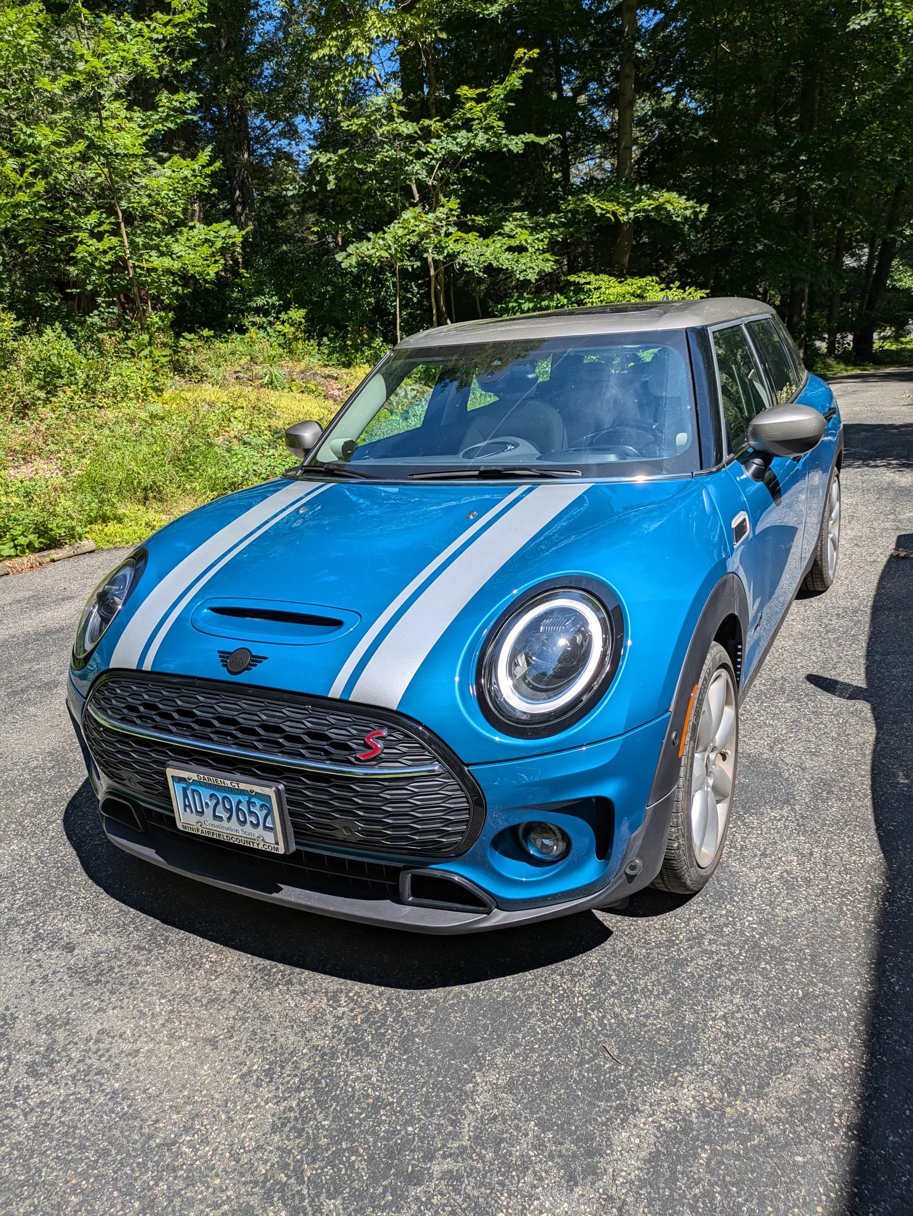 The view from the front looking at the silver stripes on my hood. There are two wide stripes on the outside and two thinner stripes on the inside.